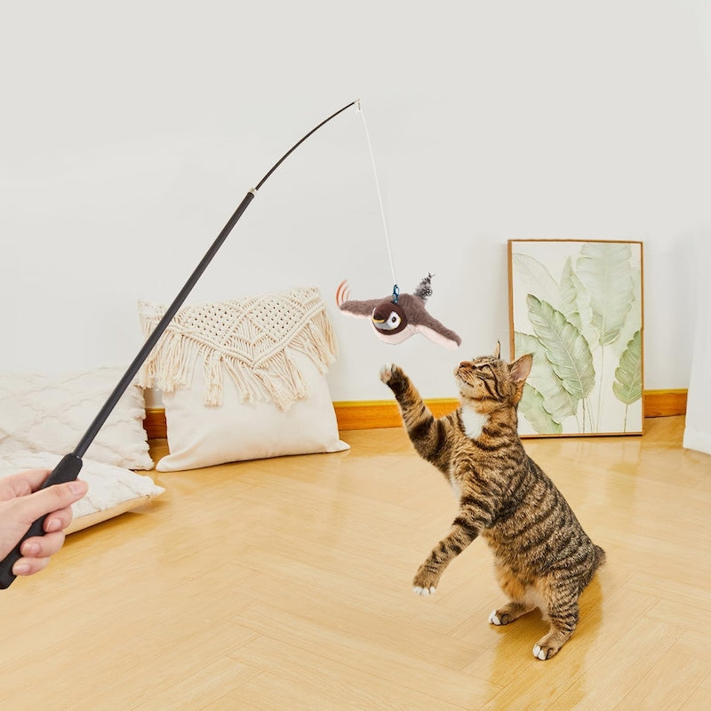 smart toy to keep cats engaged